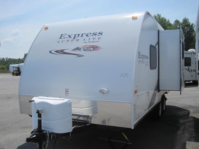 New 2011 Keystone Passport 199ML Travel Trailer For Sale